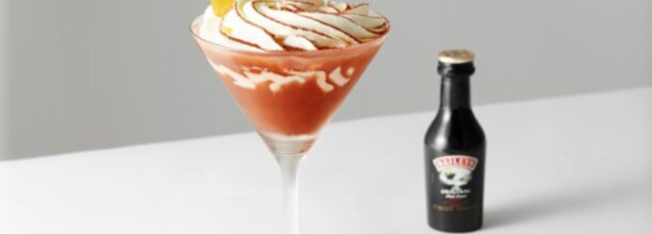 BAILEYS MOCHA WITH VANILLA CREAM TOPPING - Avonmore Professional