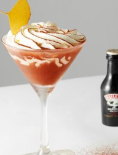 BAILEYS MOCHA WITH VANILLA CREAM TOPPING - Avonmore Professional